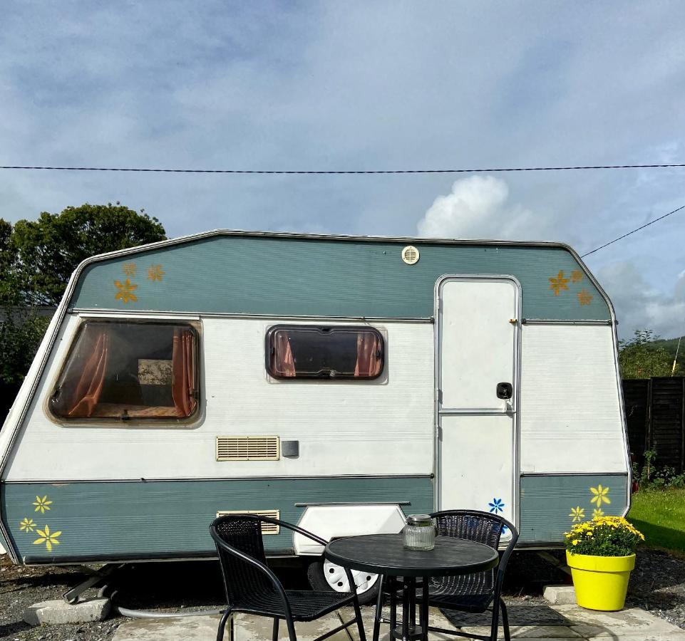 Hotel Cosy Caravan At Carrigeen Glamping Kilkenny Exterior foto